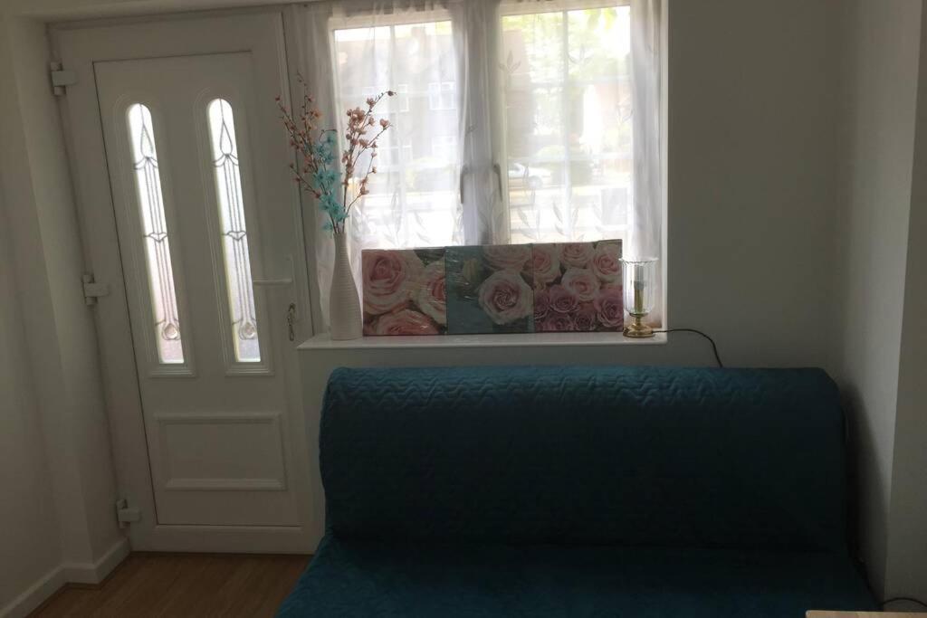 Private Studio Home Away From Home ... Sutton  Dış mekan fotoğraf